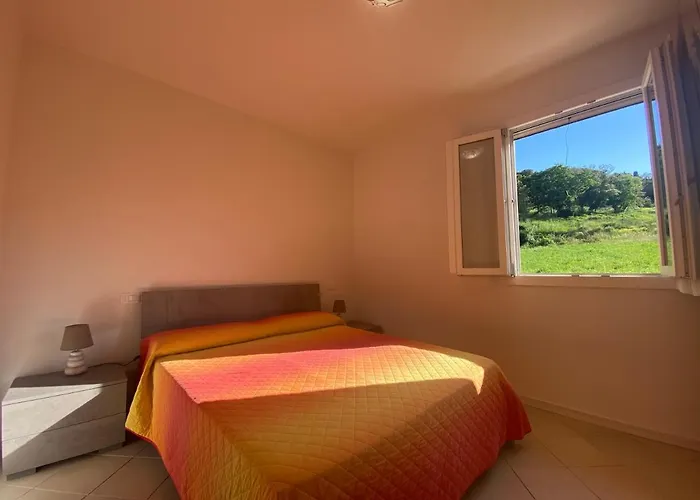 Mirella Capoliveri (Isola d'Elba)